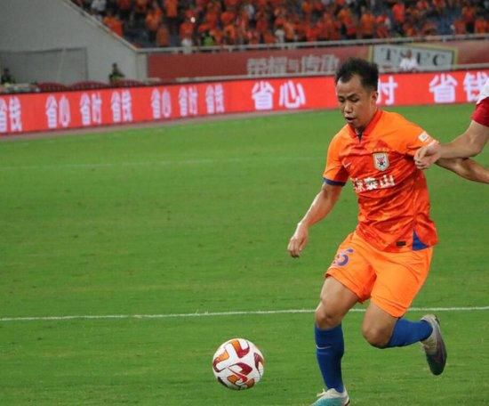 年轻的老师大胸4