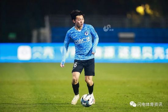 娇妻ktv里的绽放呻吟小朱